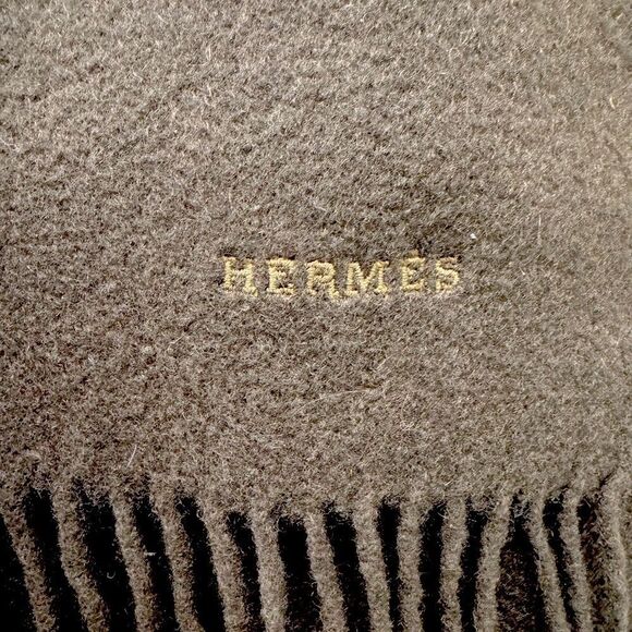 Auth Hermes 100% Chocolate Brown Cashmere Shawl Wrap Preloved - Picture 5 of 8